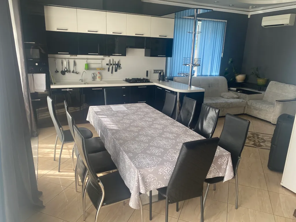 Коттедж с баней на дровах