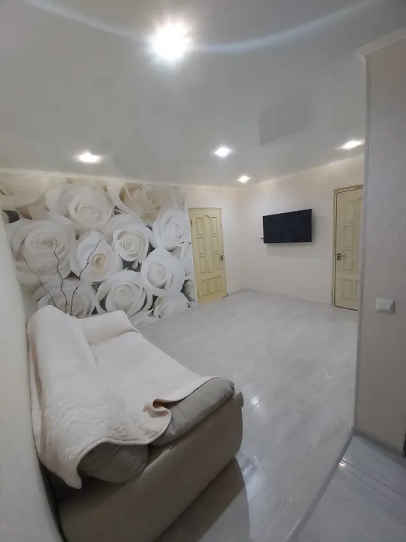 Большая 3-комнатная квартира в центре города с новым современным ремонтом — аренда посуточно в Железногорск