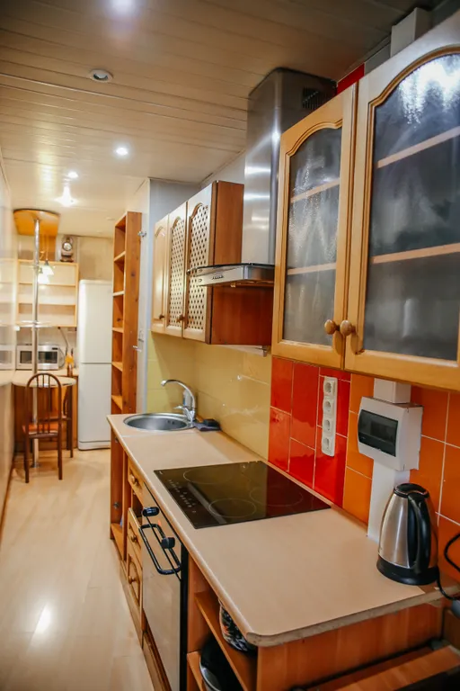 Двухкомнатная квартира рядом с жд станцией