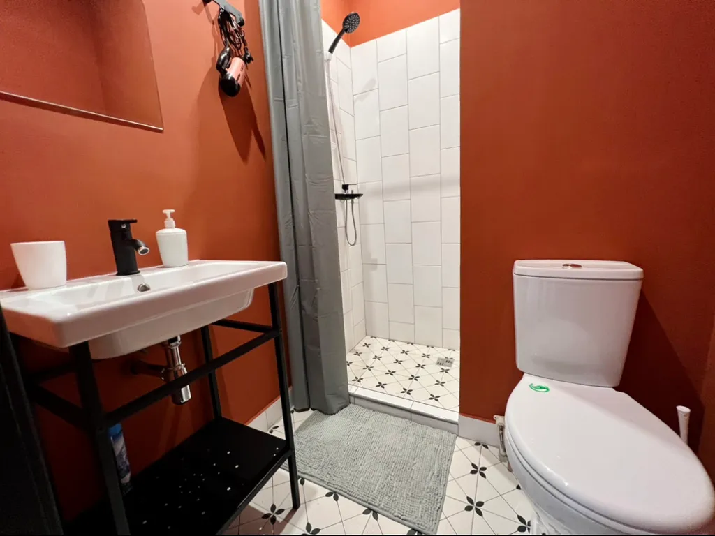 Трехместная студия около ЖД Вокзала