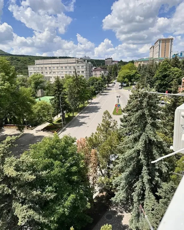 Студия с видом на гору Бештау
