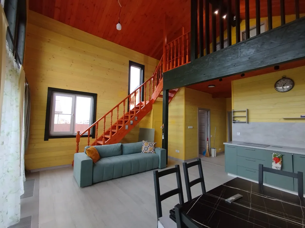 Стильный барн с крытой мангальной зоной