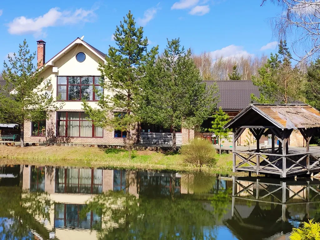 Дом на берегу сказочного озера