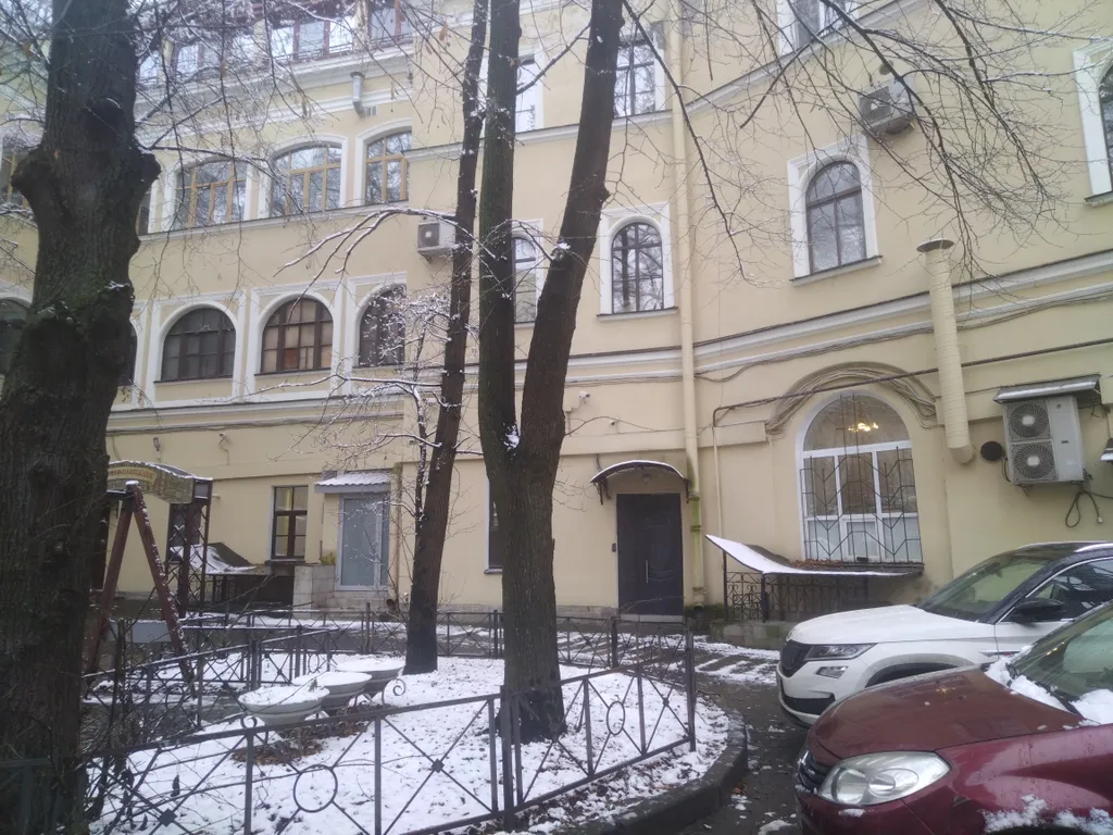 Квартира с видом на Мойку и Спас на Крови