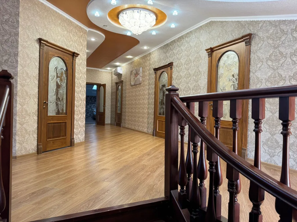 7-комнатный Дом