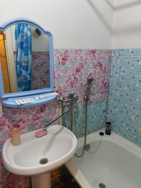 Ленинский район, каштак. Спортивные комплексы, учебные заведения, тц