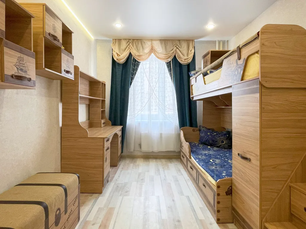 Квартира Просторная трёхкомнатная квартира у метро Отрадное — Москва