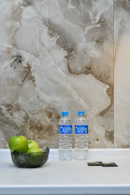 Комфортная современная квартира в центре Взлетки