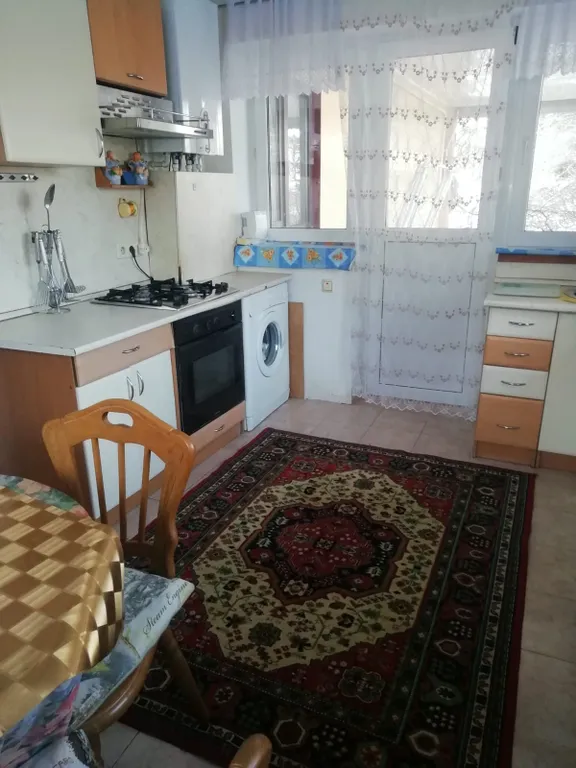 Большой дом на окраине деревни