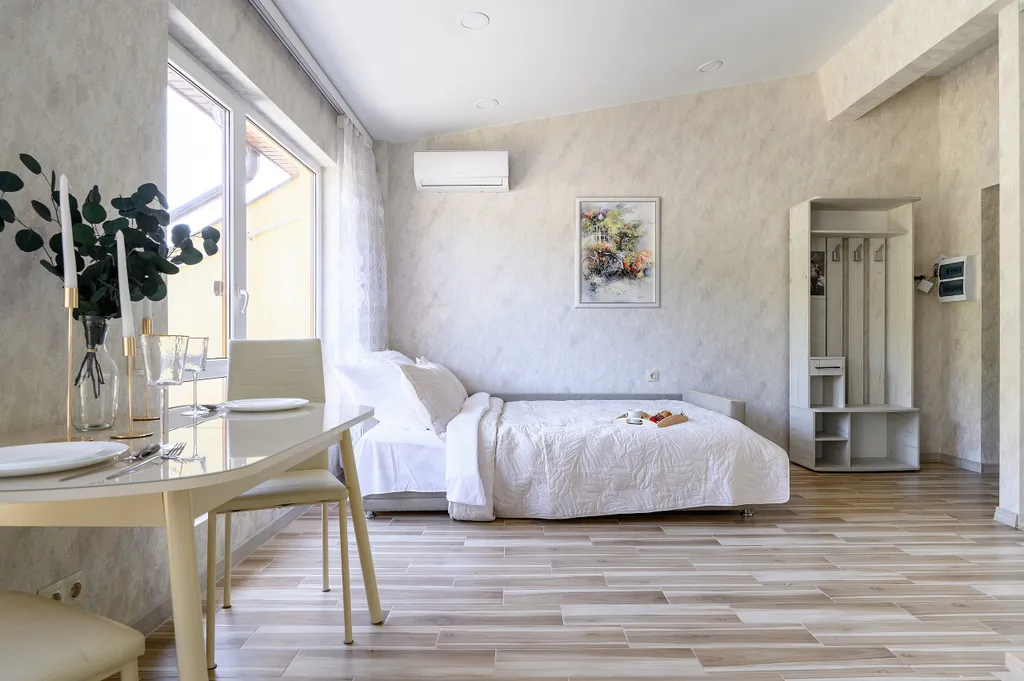 Студия с террасой и видом на горы