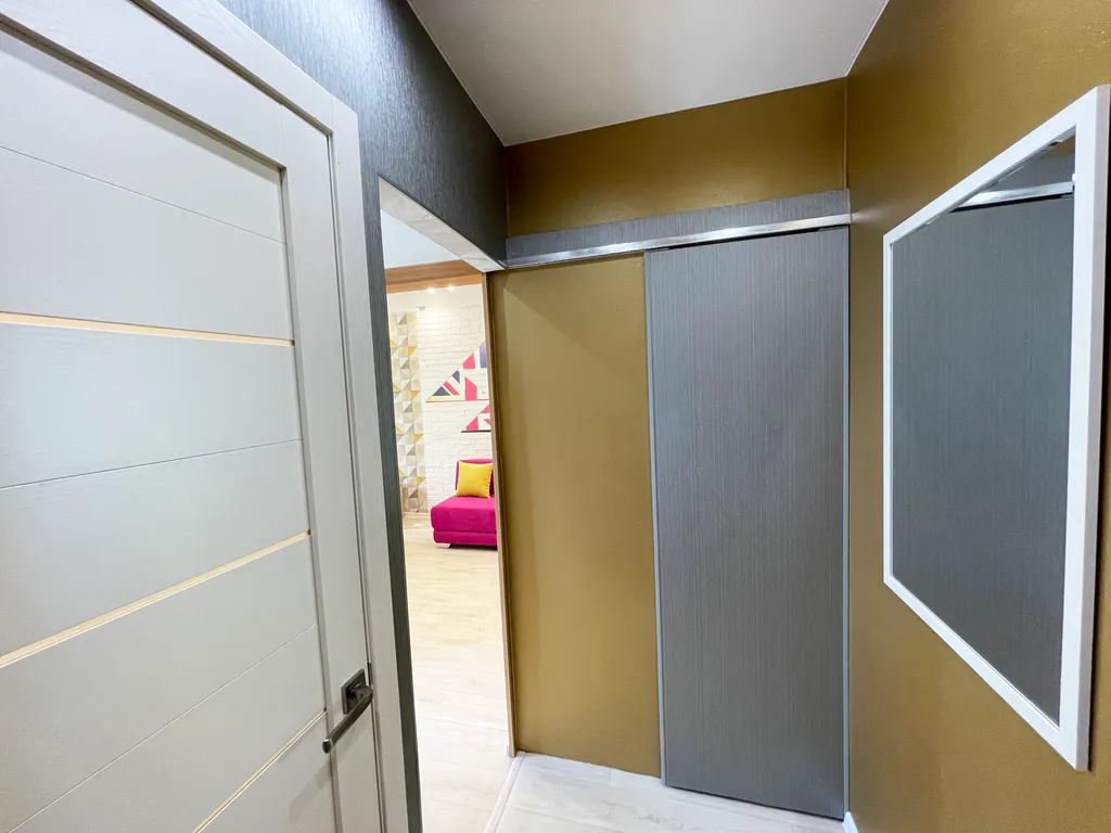 Новая квартира в центре на набережной Иртыша с гидромассажной ванной