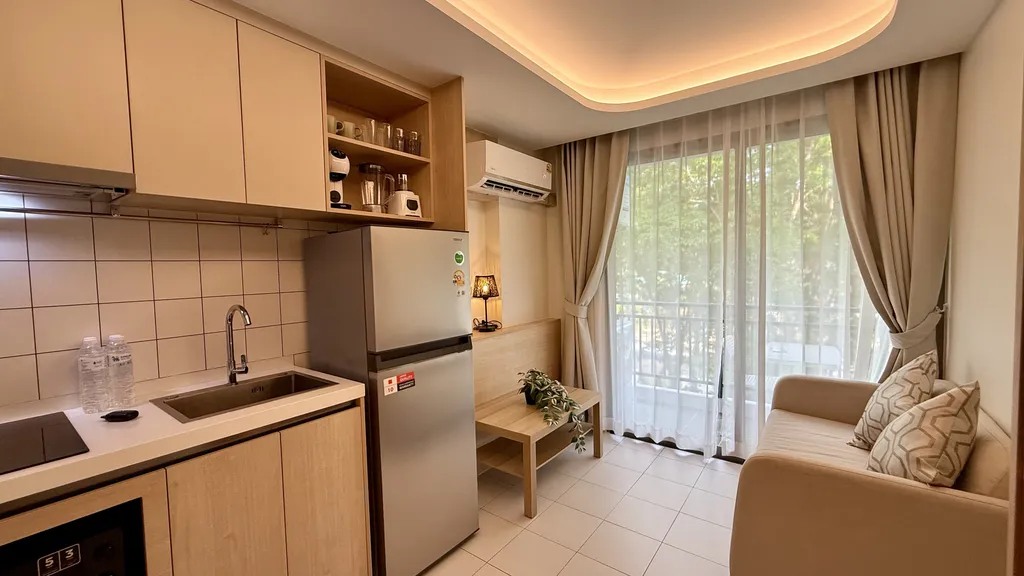 Чудесная квартира около пляжа Камала с бассейном, спортзалом и шатлом