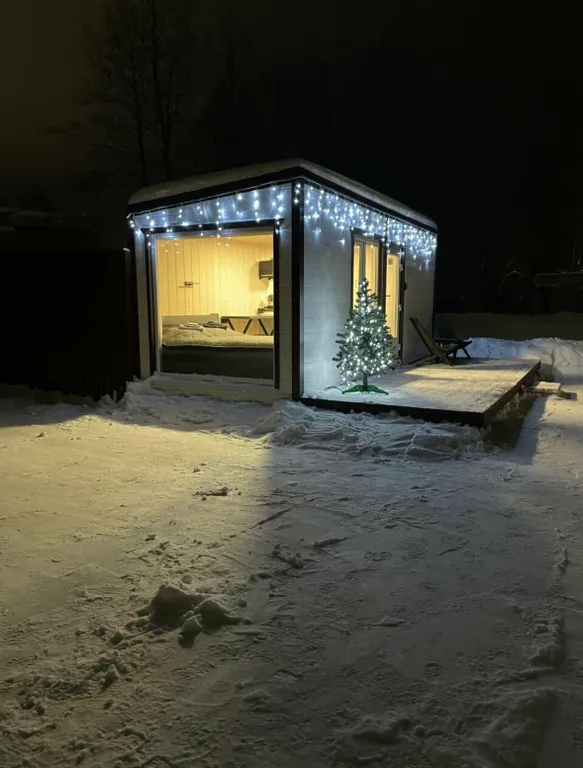 Глемпинг у реки