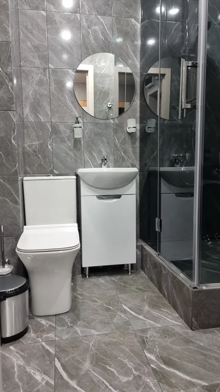 Квартира с новым ремонтом в центре