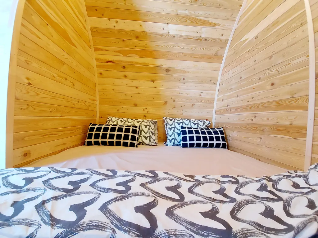 Уютный кемпинг с видом на горы