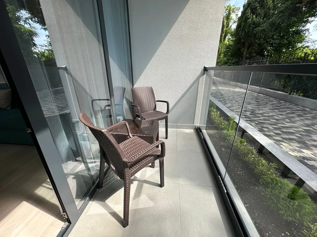 Студия с балконом