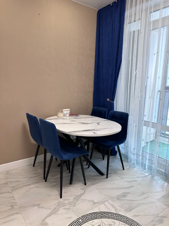 Уютная двухкомнатная квартира рядом с ТЦ Планета и Аквапарком