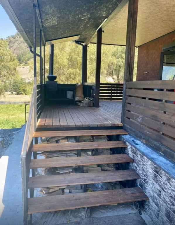 Уютный домик в горах на две семьи