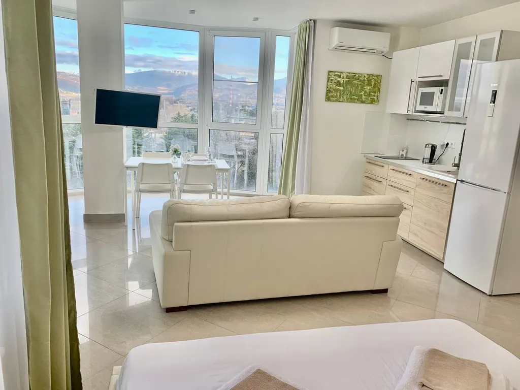 Квартира Квартира Панорамная студия с видом на горы — Сириус