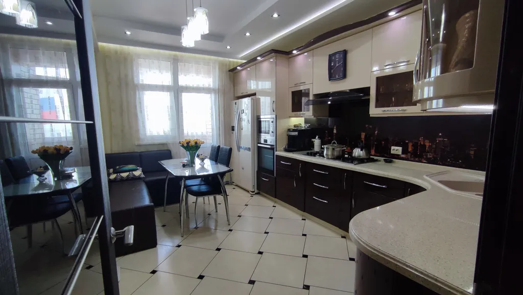 Квартира с евро-ремонтом и видом на море