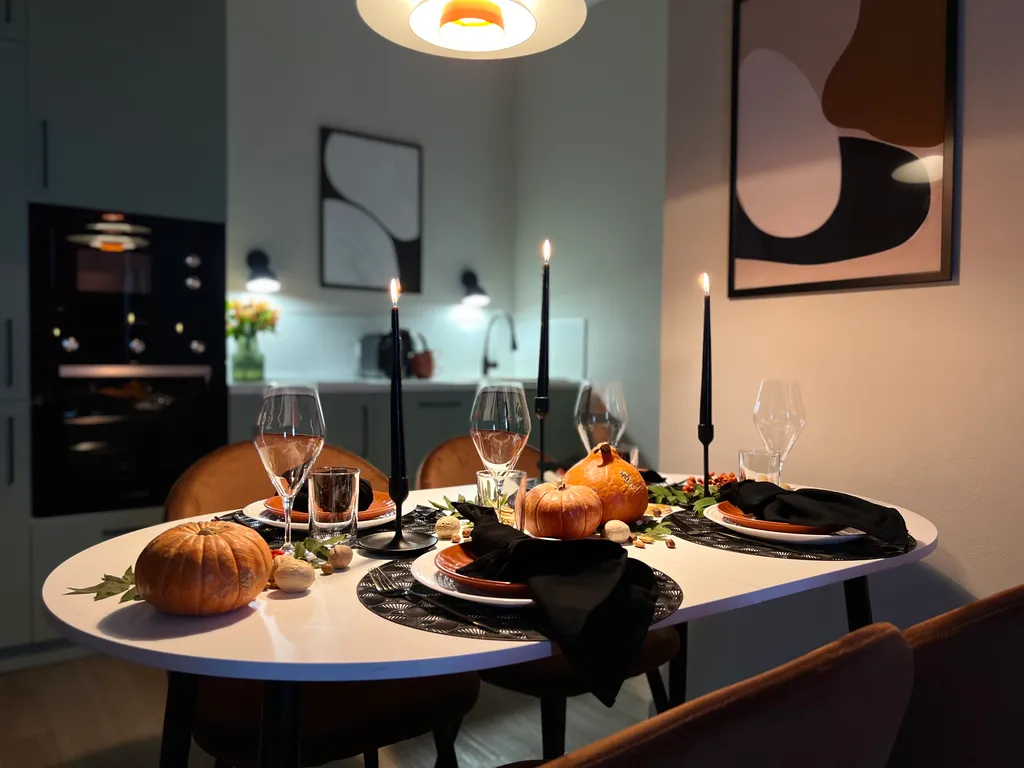 Трешка у аквапарка с панорамным видом на реку