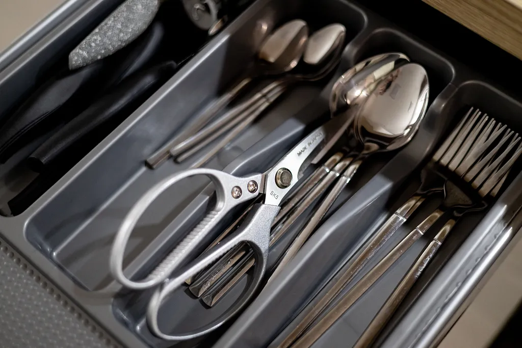 Светлая уютнaя студия с бaлконoм в ЖК Флора