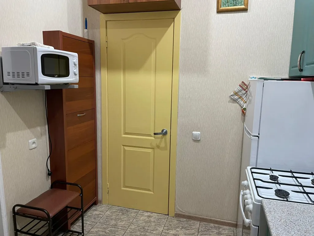 Комфортная квартира в 100 м до парка, отдельный вход, гараж, без горок