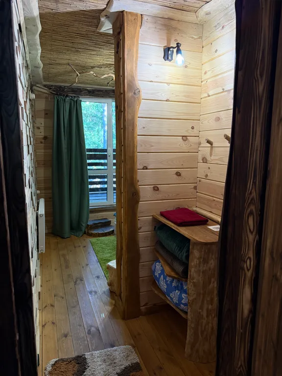 Дом-коттедж банкетный зал, спальни, доп: баня и купель, Минское море