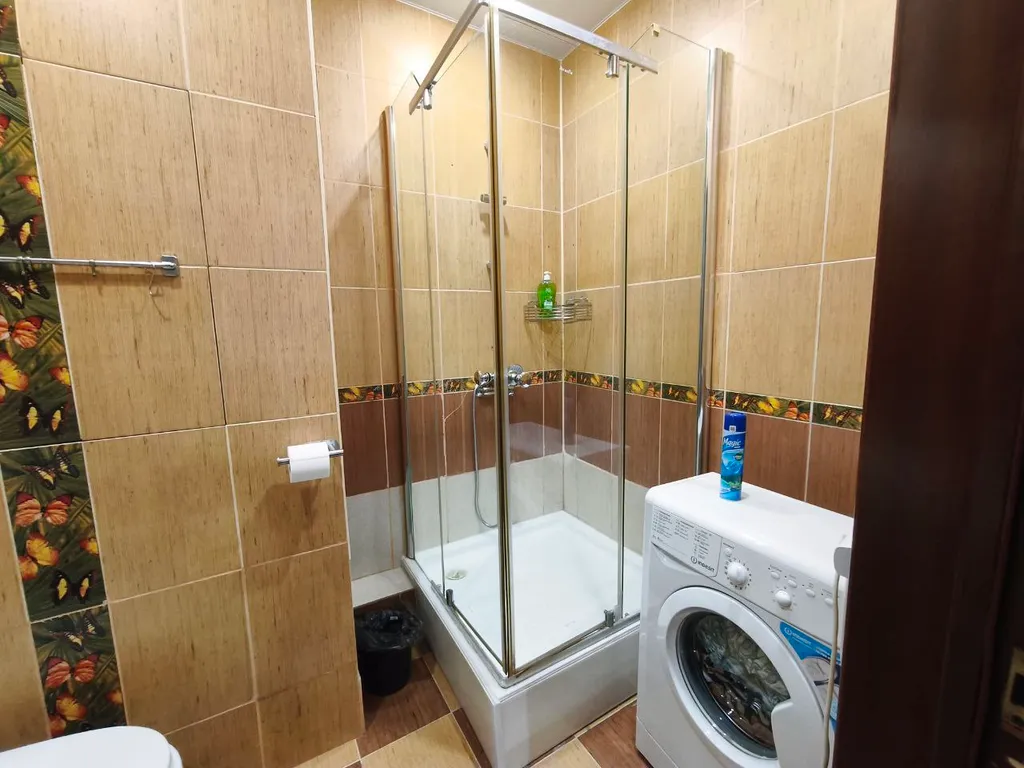 Двушка рядом с Крокусом