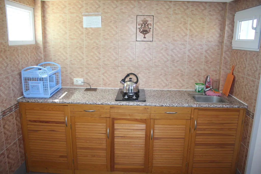 Дачный зелёный домик в Орджоникидзе