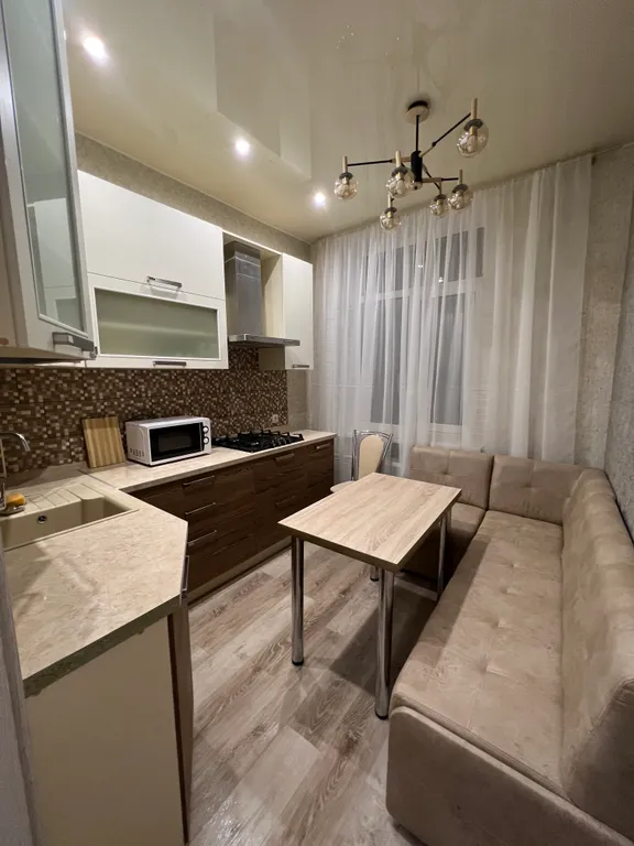 Двухкомнатная квартира у Золотых Ворот