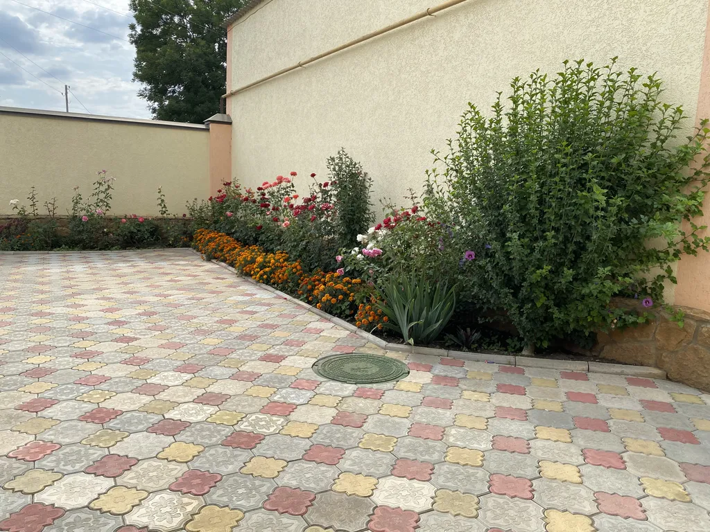 Уютный дом в тихом месте