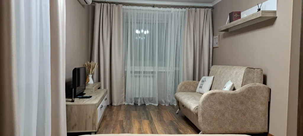 Квартира у площади, рядом с театром