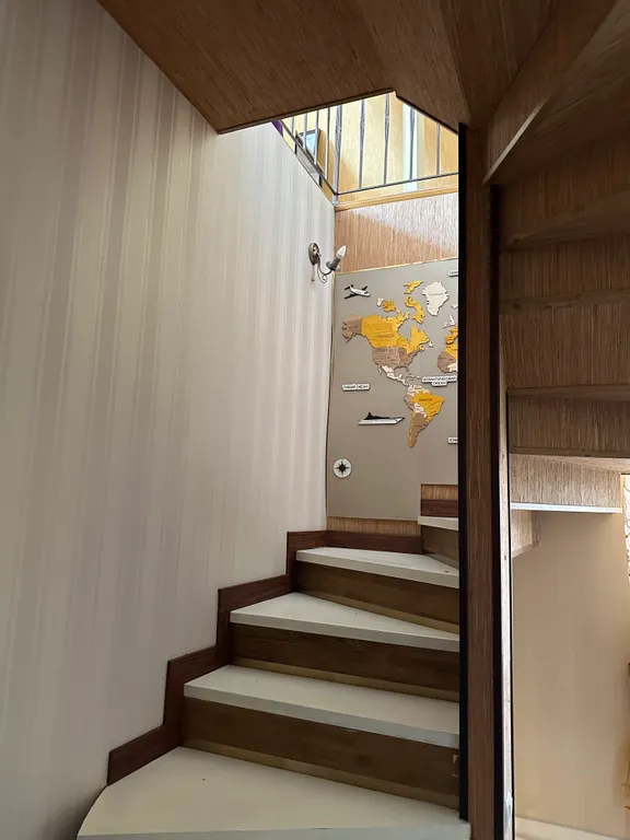 Сдается 3-х этажный дом