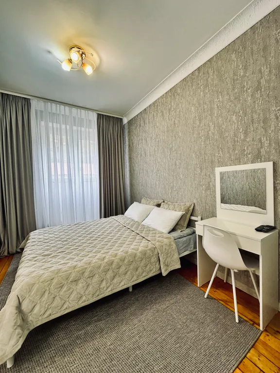 Уютная квартира в центре города с видом на горы