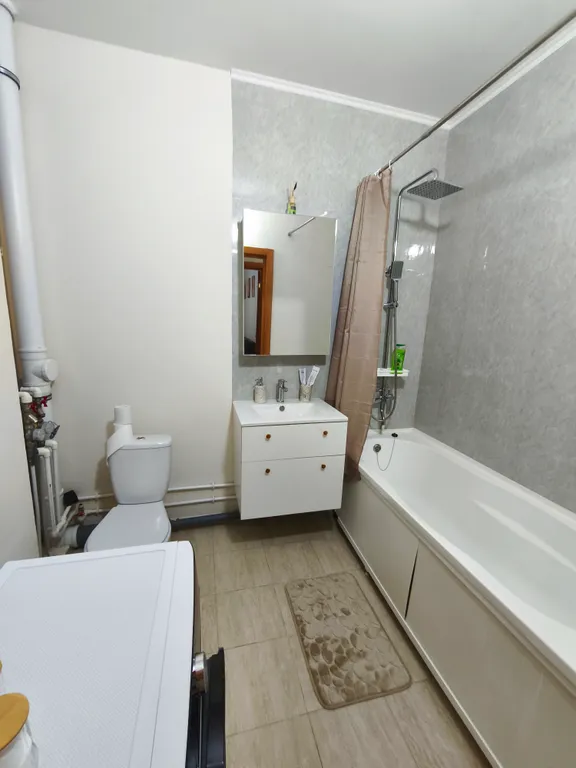 Квартира Просторная 2-х комнатная квартира с прекрасными видами  возле метро — Екатеринбург