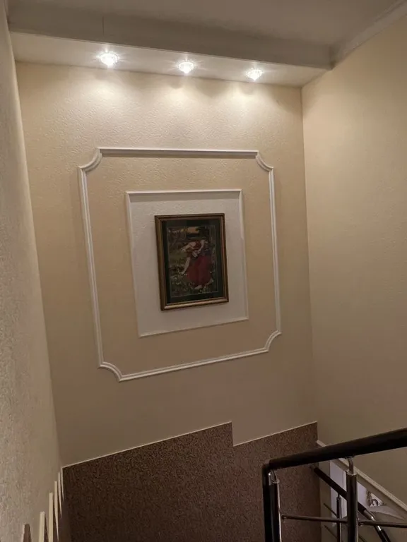 Таунхаус на береговой линии песчаного пляжа с бассейном