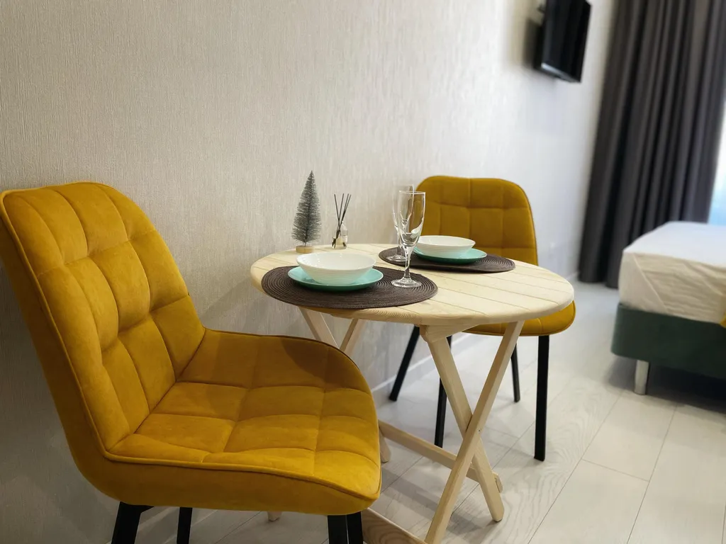 Апартамент в 3 минутах до моря с маленьким балконом и видом на горы