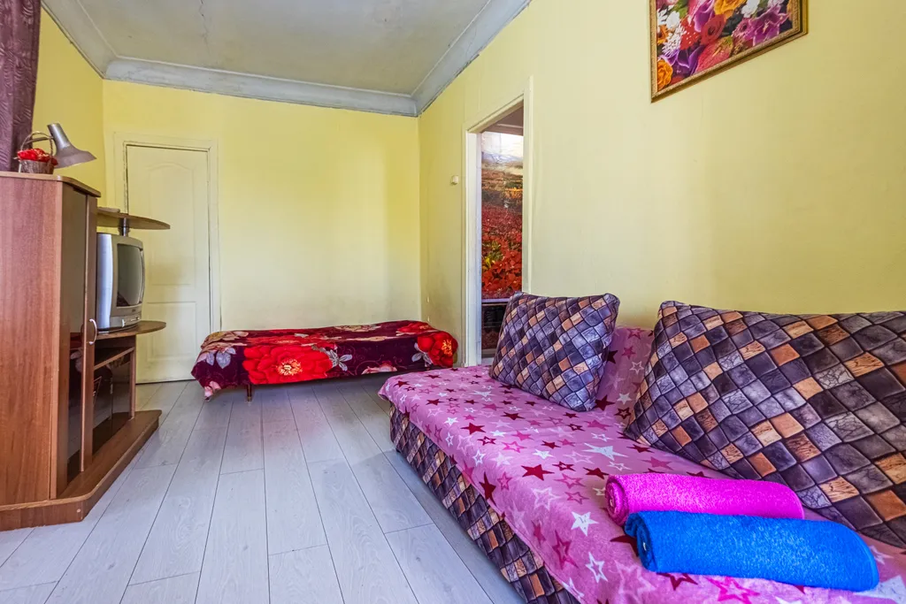 Тёплая квартира с балконом в центре