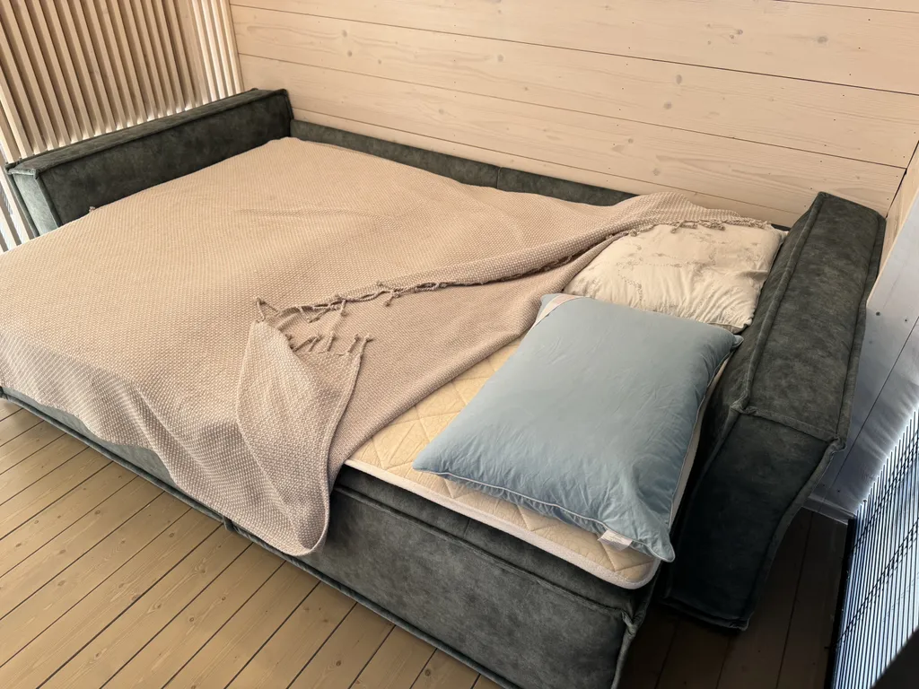 Коттедж Дом с летним бассейном (4 спальни) — Дубна