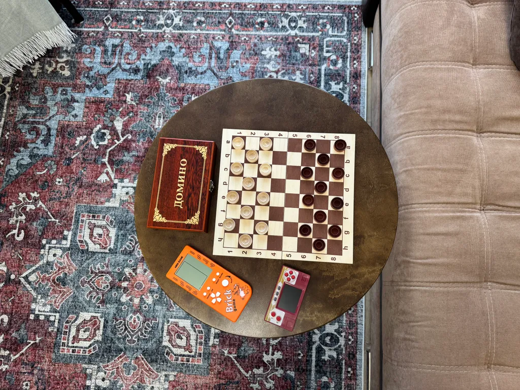 Семейная ретро квартира с видом на лес