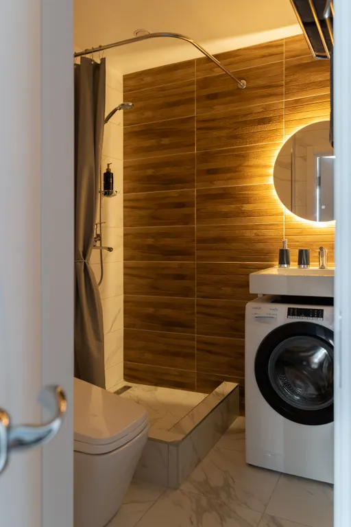 Современная и уютная студия с балконом