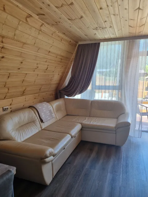 Домик с террасой