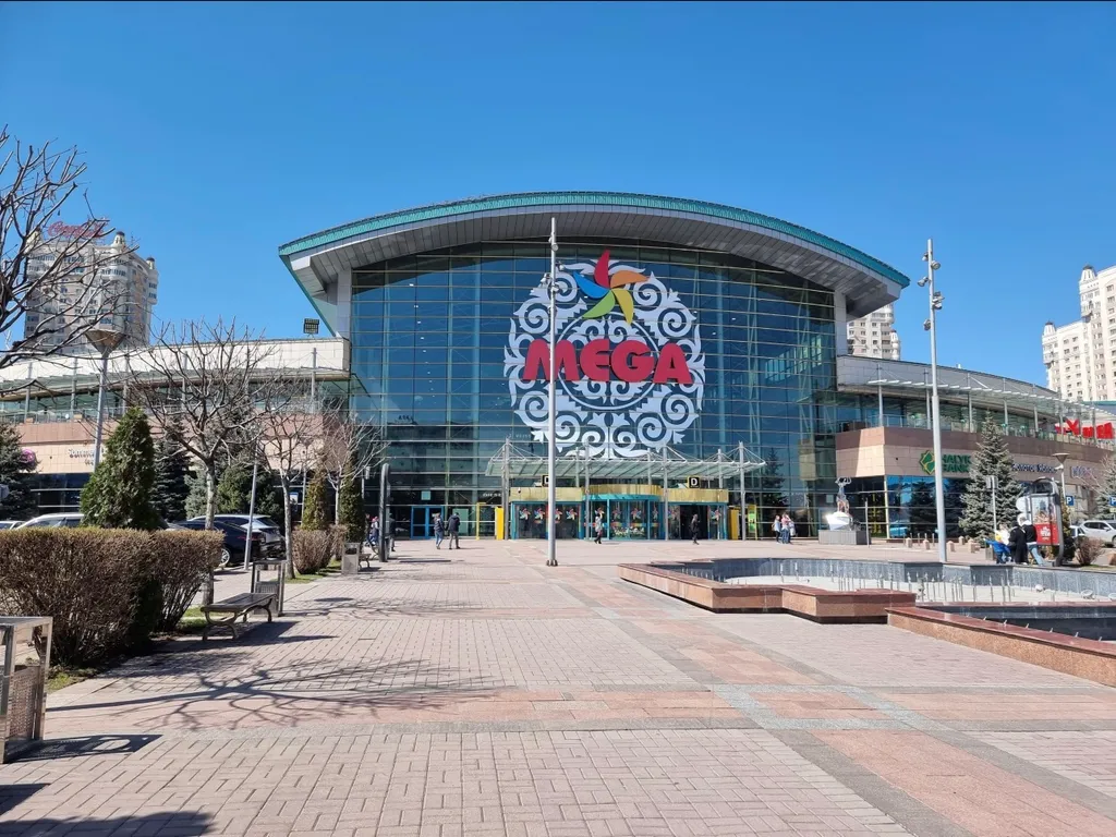 Жк комфорт 4х комн квартира, возле трц мега аlmaty