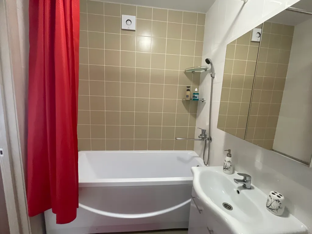 Новая квартира-студия с видом на море