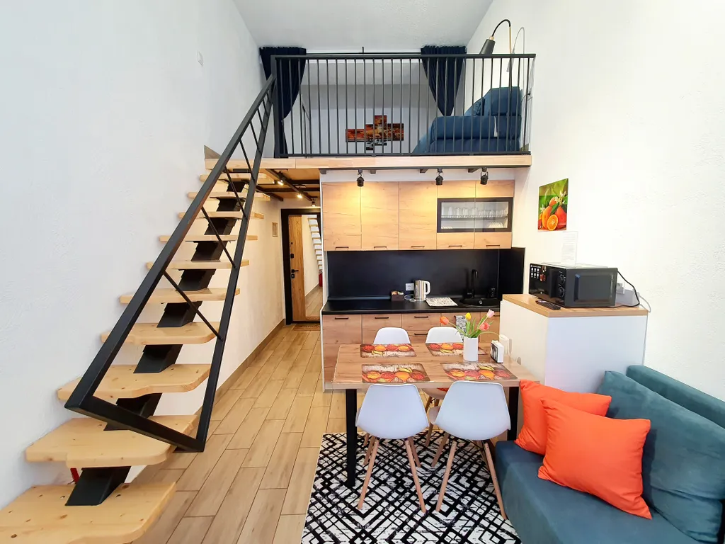 Квартира Комфортный двухуровневый апартамент в элитном комплексе Колизей — аренда посуточно в Коломна