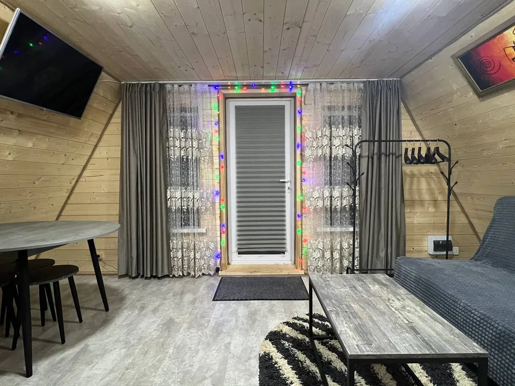 Уютный дом в стиле A-Frame