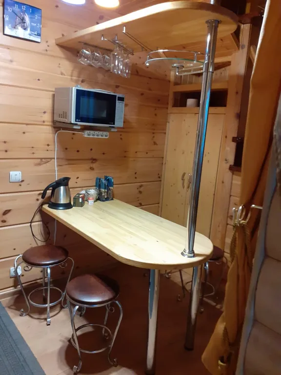 Коттедж Благоустроенный дом для двоих на берегу озера Селигер — Заборки