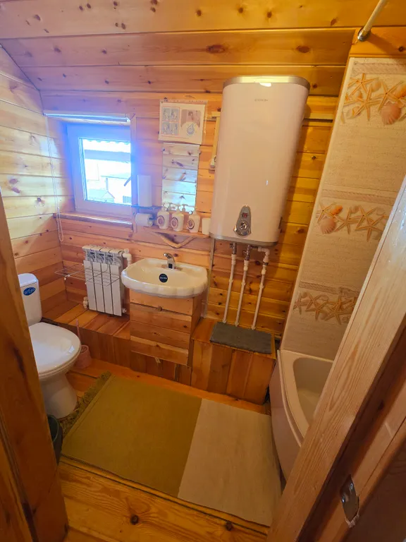 Уютная комната с собственным душем и туалетом