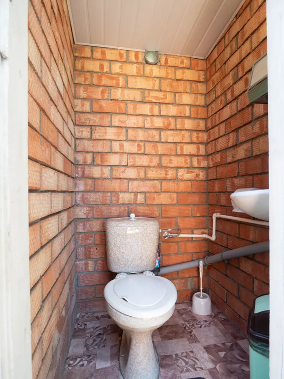 Комната в тени винограда